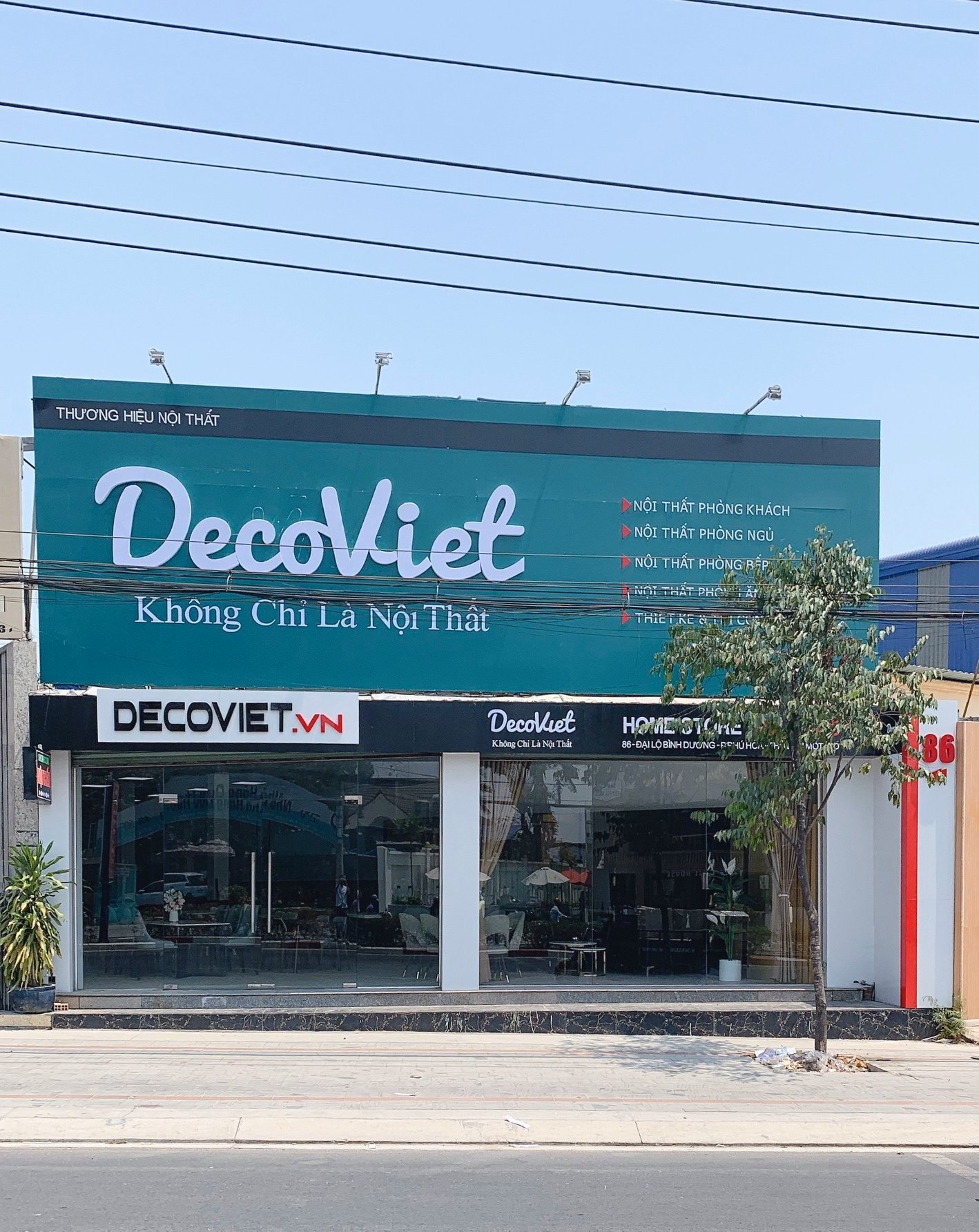 Showroom cửa hàng DecoViet